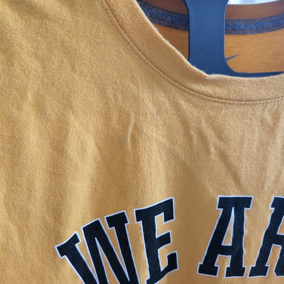 Nike MLB PITTSBURGH PIRATES We Are Family T-Shirt Size M - Picture 5 of 5